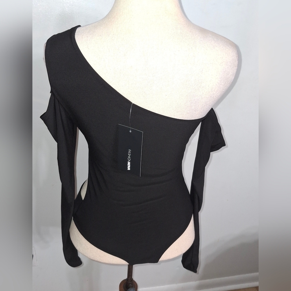 Fashion Nova- Cutting Close Off Shoulder Bodysuit- W Sz Small - Picture 5 of 9